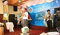 Thay_Hanh_voi_bai_hat_Rieng_Mot_Goc_Troi[1].